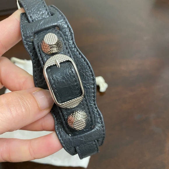 Balenciaga Gray Leather Arena Giant Wrap Bracelet - Picture 5 of 9